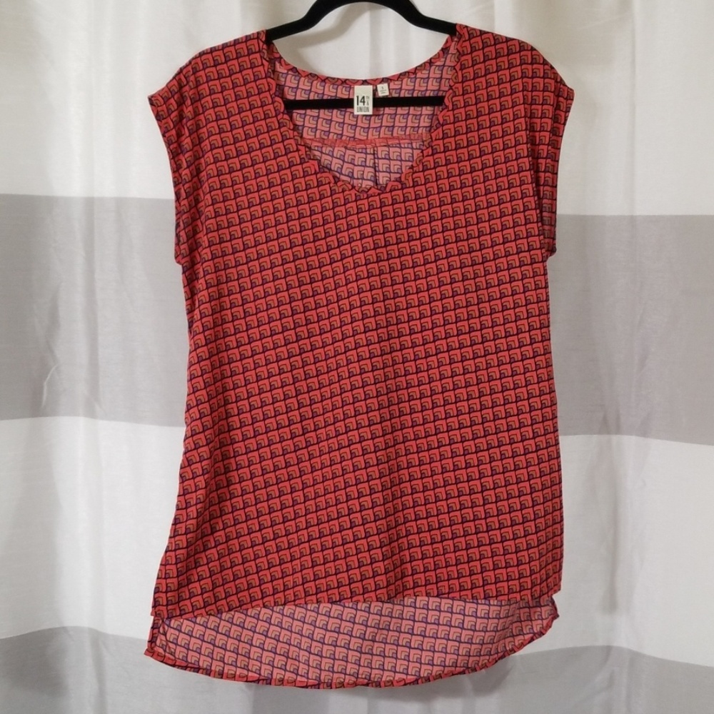 14th and union flowy top small (fits like a medium